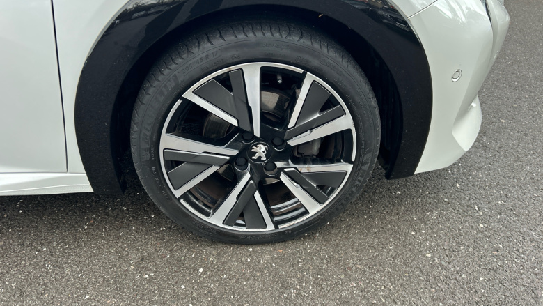 Peugeot 208 1.2 PureTech 100 GT 5dr EAT8 Petrol Hatchback